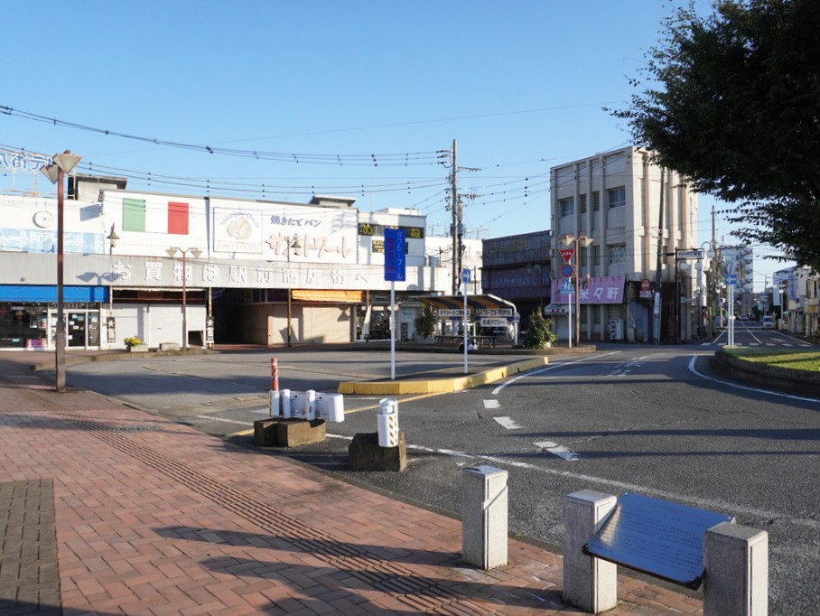 音楽で世界をカラフルに！ 商店街で小さな音楽イベント 第1回八街駅南口すずらん通り音楽祭